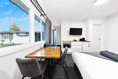 Golden Hills Motel Отели в г. Голден сквер