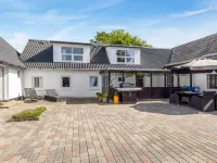 "Veronica" - 700m from the Sea