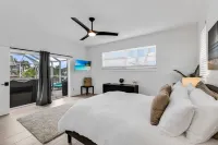 WOW! Luxury Punta Gorda waterfront home; HEATED POOL, golf community; WOW factor - balcony