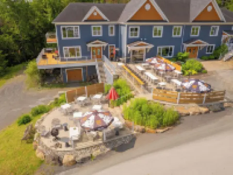 Au Sommet du Lac Magog Hotels in Magog