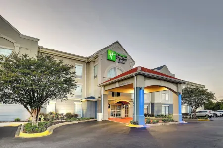 Holiday Inn Express & Suites Orangeburg