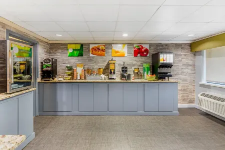 Quality Inn & Suites Raleigh Durham Airport Отели рядом с Аэропорт Роли