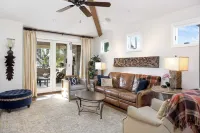 Seventh & Shore Stylish Seal Beach Home w/ Elevator, Fireplace + Bold Design - Wifi