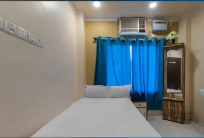 Hotel Royal Residency By GRB Hotels near Vidyapati Tower