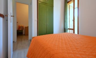 Gorgeous holiday retreat with pool and garden