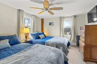 Civil War Era Home, w/King Bed, Near Conesus Lake 1st FL Bed Rm & Hot Tub