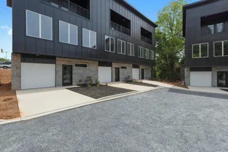 Twilight Townhouse 2 Bed 2.5 Bath near Silos/ Doodle Trail/ Downtown Easley, SC