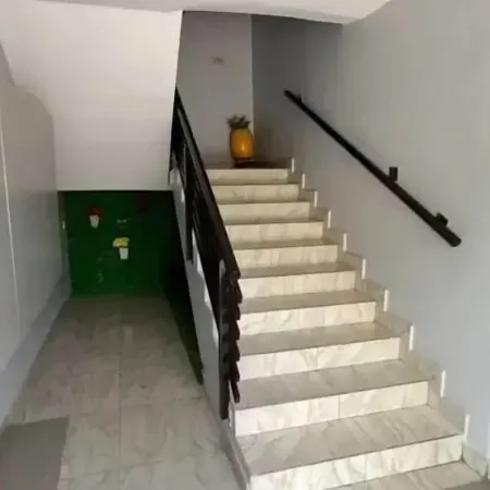 Honors Apartment & Hotel