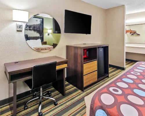 Super 8 by Wyndham Columbia SC / Ft. Jackson Hotel berhampiran Kubu Jackson
