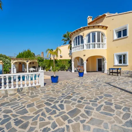 Calpe Pool Villa Near Beach
