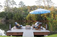 Talahi Tides Retreat: Lake, Spa, Near Downtown and Tybee Beach Hotels in Talahi Island