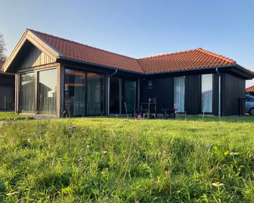 4-Person Chalet Albatros by the Water with Parking Space Hotels in Anjum