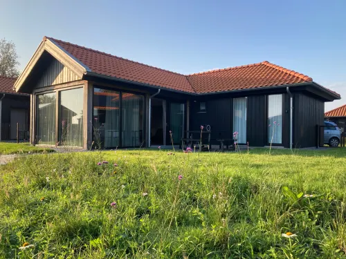 4-Person Chalet Albatros by the Water with Parking Space - Homestays