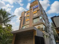 FabHotel Leela Inn - Nr Park Circus 7 Point Hotels near Birla Temple
