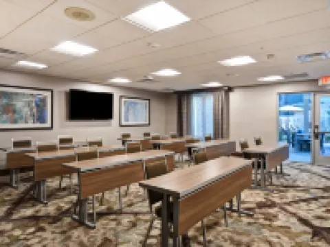 普拉森特山康科德Homewood Suites by Hilton 普萊森特希爾酒店