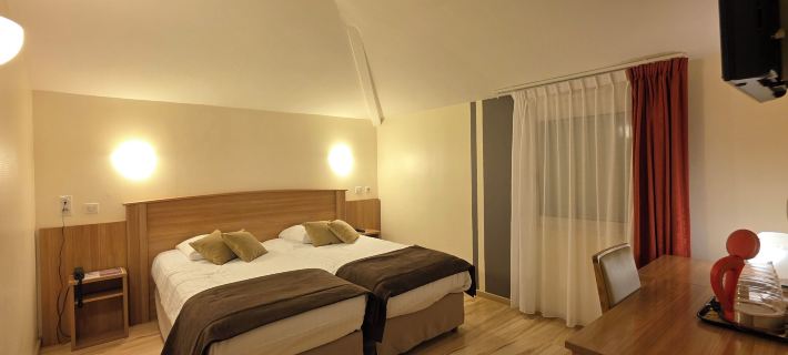 Logis Hotel Restaurant le Grand Turc โรงแรมในวองเด