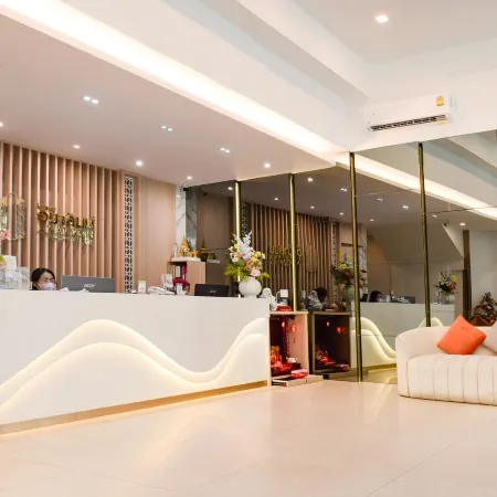 Analynn Hotel Hatyai Отели рядом с достопримечательностью «Торговый центр Tesco Lotus»