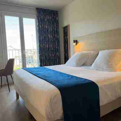 Brit Hotel Confort Carhaix Rooms