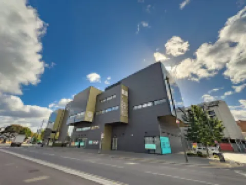 Holiday Inn Express LONDON - STRATFORD by IHG ウィック・ウッドランド周辺のホテル