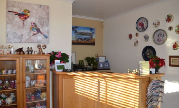 Colonial Lodge Motel - Housity