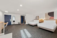 Spark by Hilton Norfolk - 3 Sao