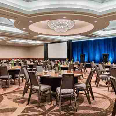 卡爾加里克萊裏喜來登套房酒店 Dining/Meeting Rooms