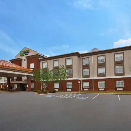 Holiday Inn Express & Suites MANCHESTER-CONF CTR(TULLAHOMA) by IHG