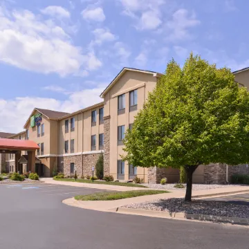 Holiday Inn Express & Suites TOPEKA WEST I-70 WANAMAKER by IHG