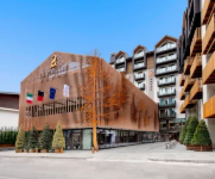 庫馬耶烏爾馬西夫飯店及郊外小屋 - 世界傑出旅館系統 住宿飯店