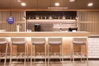 Holiday Inn Express OFFENBURG by IHG - bar