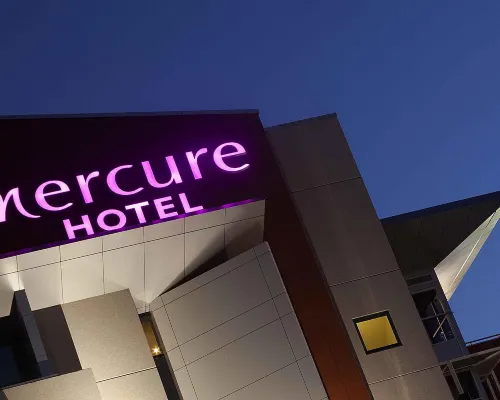 Mercure Sydney Liverpool Exterior Photos