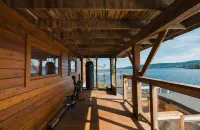 Your Cozy Seaside Sanctuary & Private Spa Getaway – 5 Min to Town!