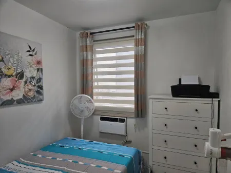 Cozy 3-bedroom Family Condo Отели рядом с достопримечательностью «Иствуд Сити»