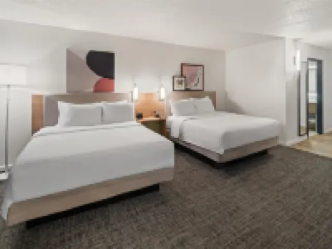 Spark by Hilton Waldorf ウォルドーフのホテル