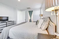 Pool & Yard: Luxe Beaumont Getaway!