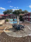 Super 8 by Wyndham Kerrville TX - Swimmingpools
