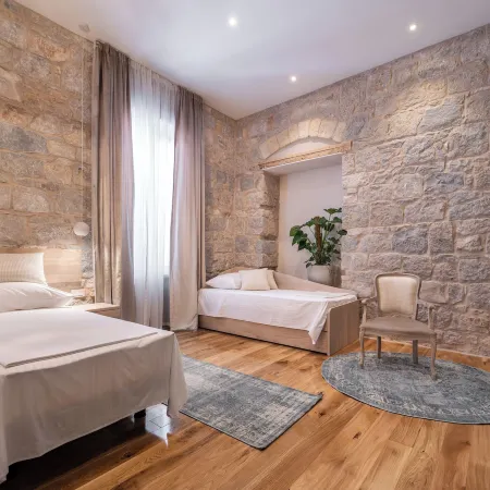 Tifani Luxury Rooms 3