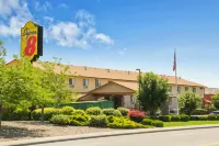 Super 8 by Wyndham Kennewick