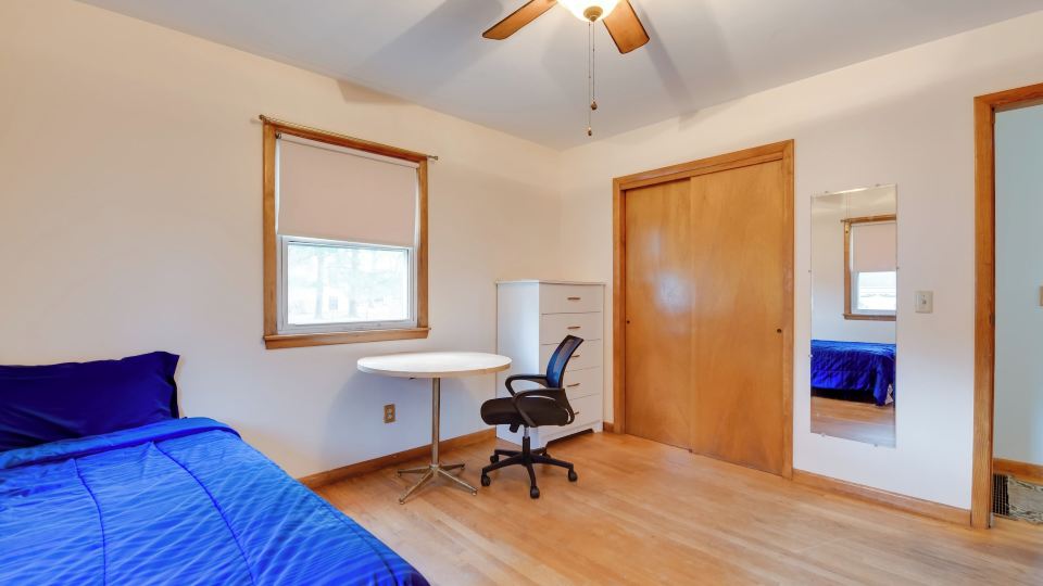 15 Mi to Cochran's Ski Area: Cozy Home w/ Yard!