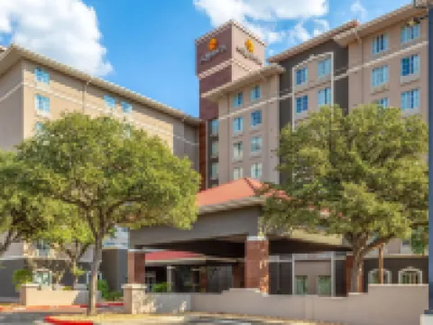 La Quinta Inn & Suites by Wyndham San Antonio Airport マックネイ美術館周辺のホテル