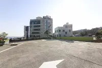 Yeongdeok Hotel Gloryel - موقف سيارات