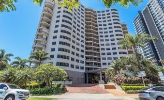 The Meriton on Main Beach