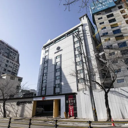 Mariposa Hotel Songtan Отели рядом с достопримечательностью «Авиа База Осен»