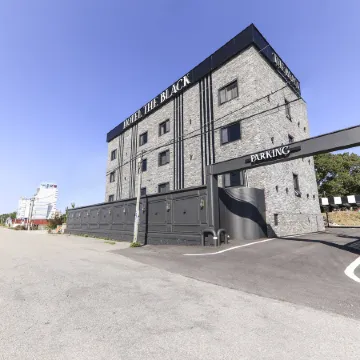 Incheon (Ganghwado) Hotel the Black Отели рядом с достопримечательностью «Хвадо-тондэ»