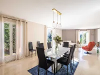Stunning House A/C 5BR/10P - Antibes ビオットのホテル