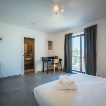 Qala Skyview Penthouse Pool Sunsets BBQ Area