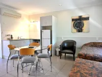Western Gateway Motel and Apartments Hotels in Emerald