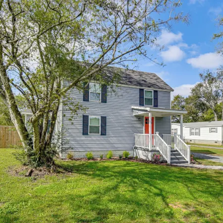 Beach Days & Dtwn Charm! Cape Charles Cottage