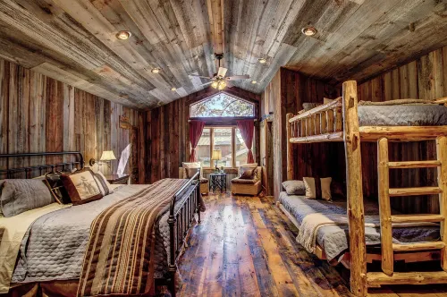 Lakefront Crosby Cabin with Dock & Game Room - Country Houses