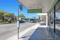 MetaWiseBnB | Cozy 2Bed Earlwood Near City&Airport Hotels in Hurstville